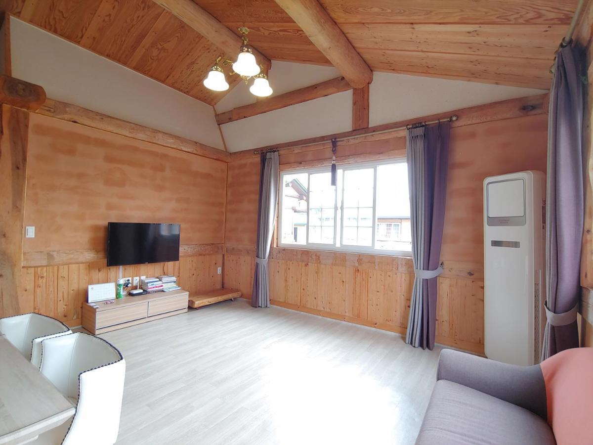 Geumok Log Pension Seogwipo Bagian luar foto